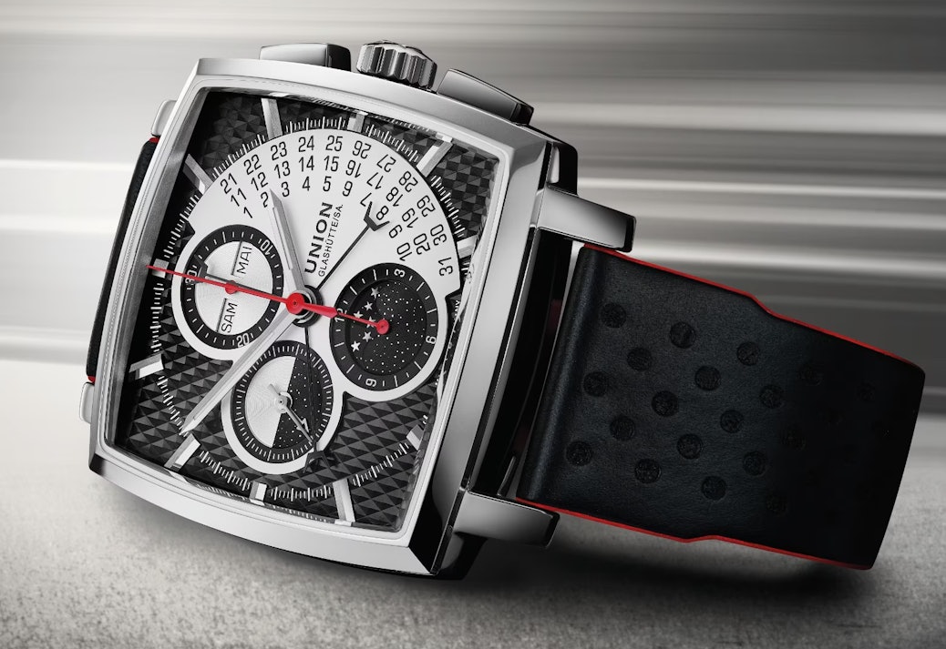 Union Glashütte Detailbild 2 - Averin Chronograph in schwarz-weiß vor einem grauen Hintergrund