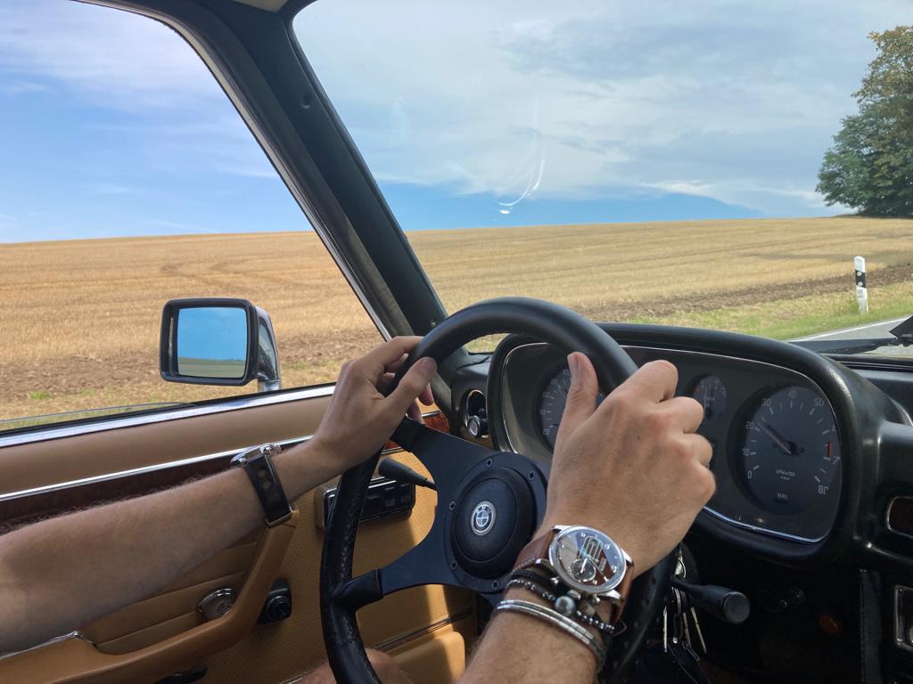 Die Union Glashütte Noramis Sachsen Classic 2023 begleitet Carsten Schmidt-Kippig auf seiner Fahrt.