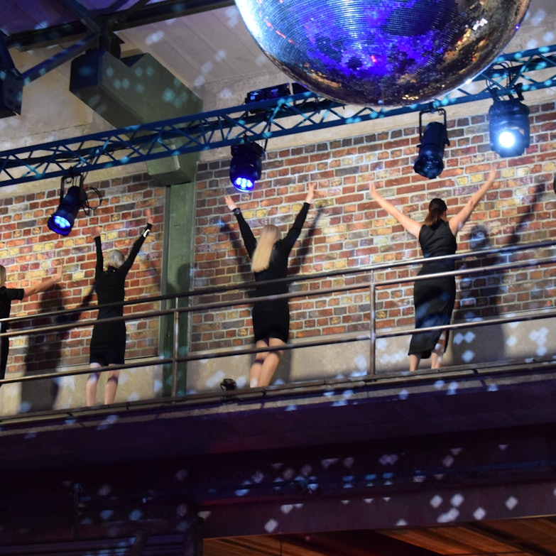 Performance der Tänzerinnen