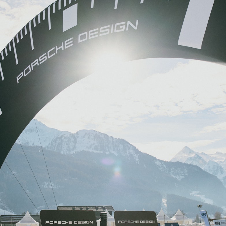Porsche Design Zielbogen Ice Race