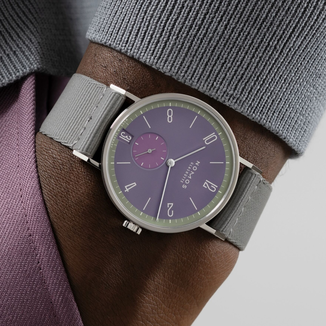 Nomos Tangente 38 Datum - Mauvegrün