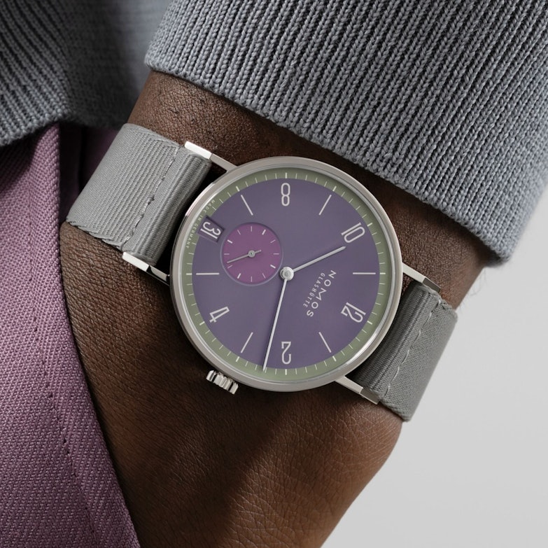 Nomos Tangente 38 Datum - Mauvegrün