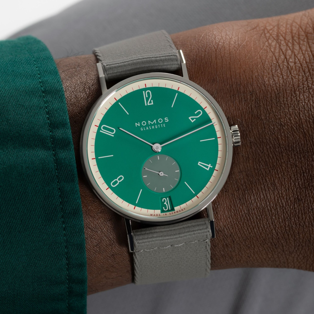 Nomos Tangente 38 Datum - Schlossgrün