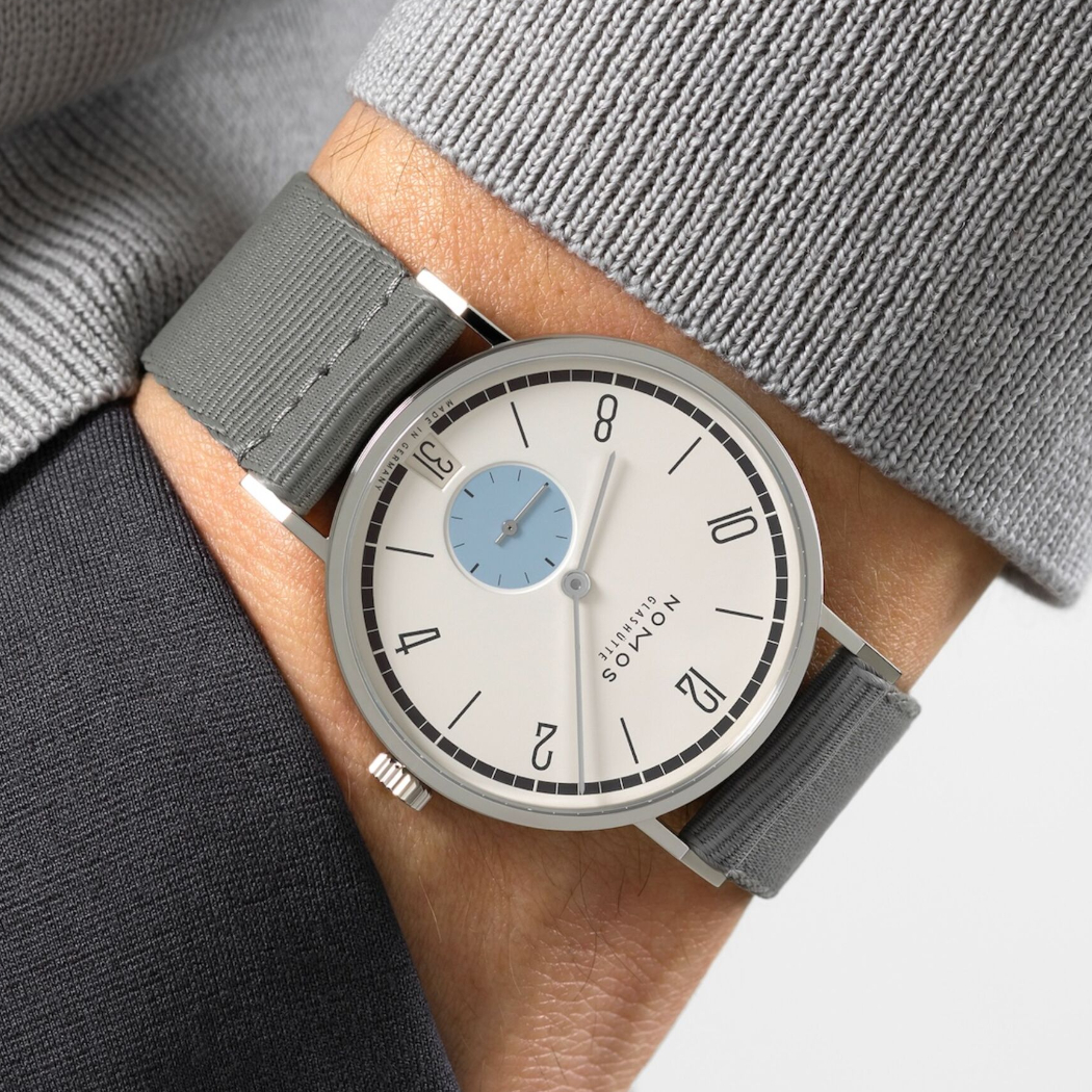 Nomos Tangente 38 Datum - Schneesturm