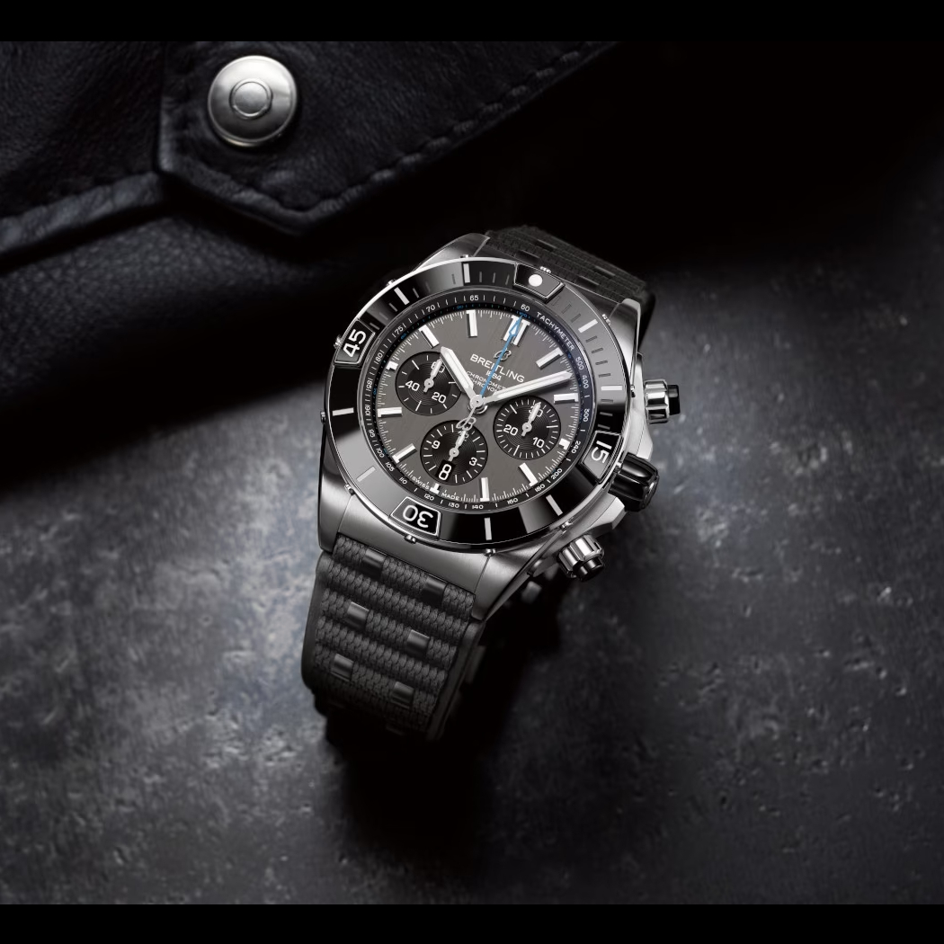 News Neuheiten 2024 - Breitling Chronomat B01 44 Bildgalerie 3