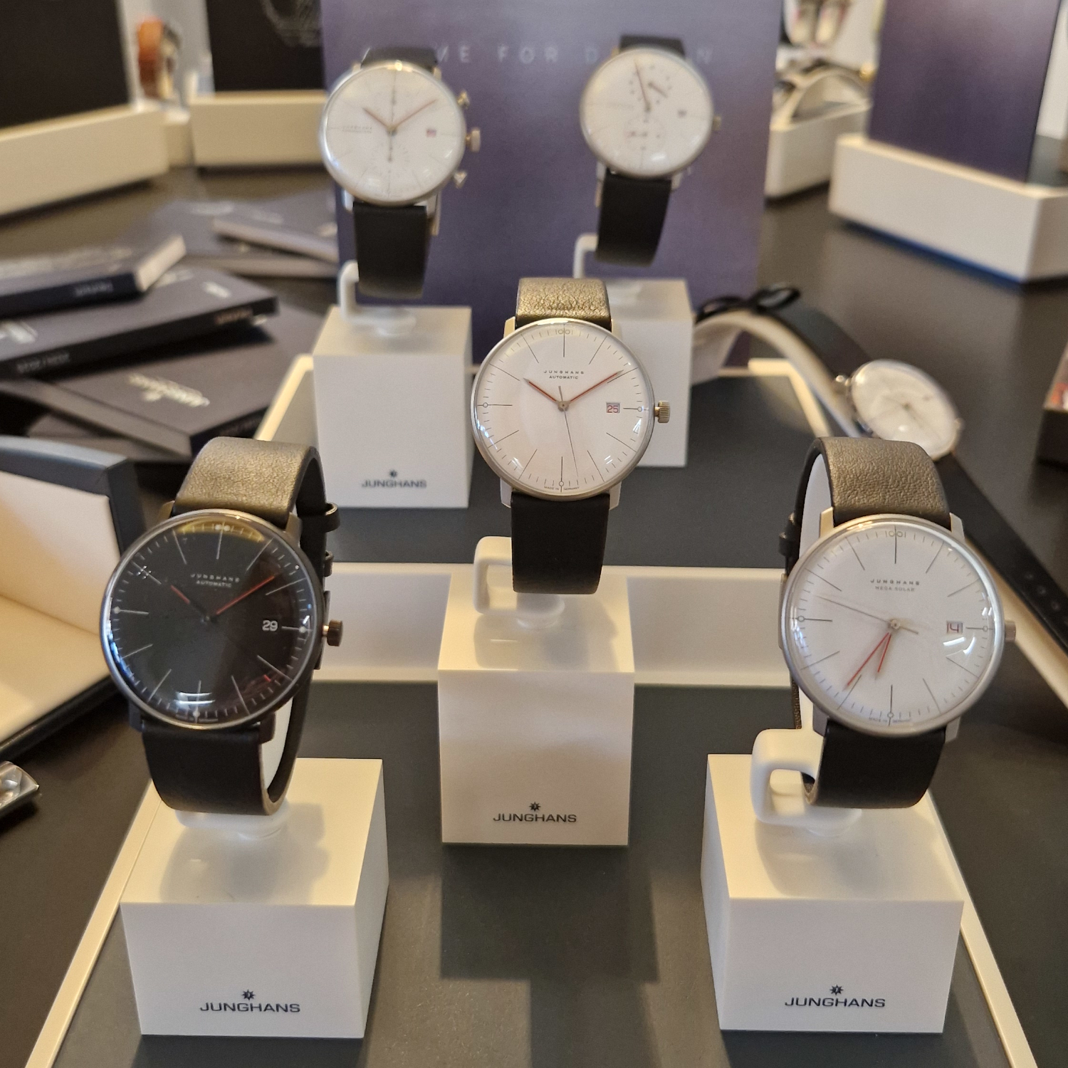 Junghans Max Bill Mega Linie