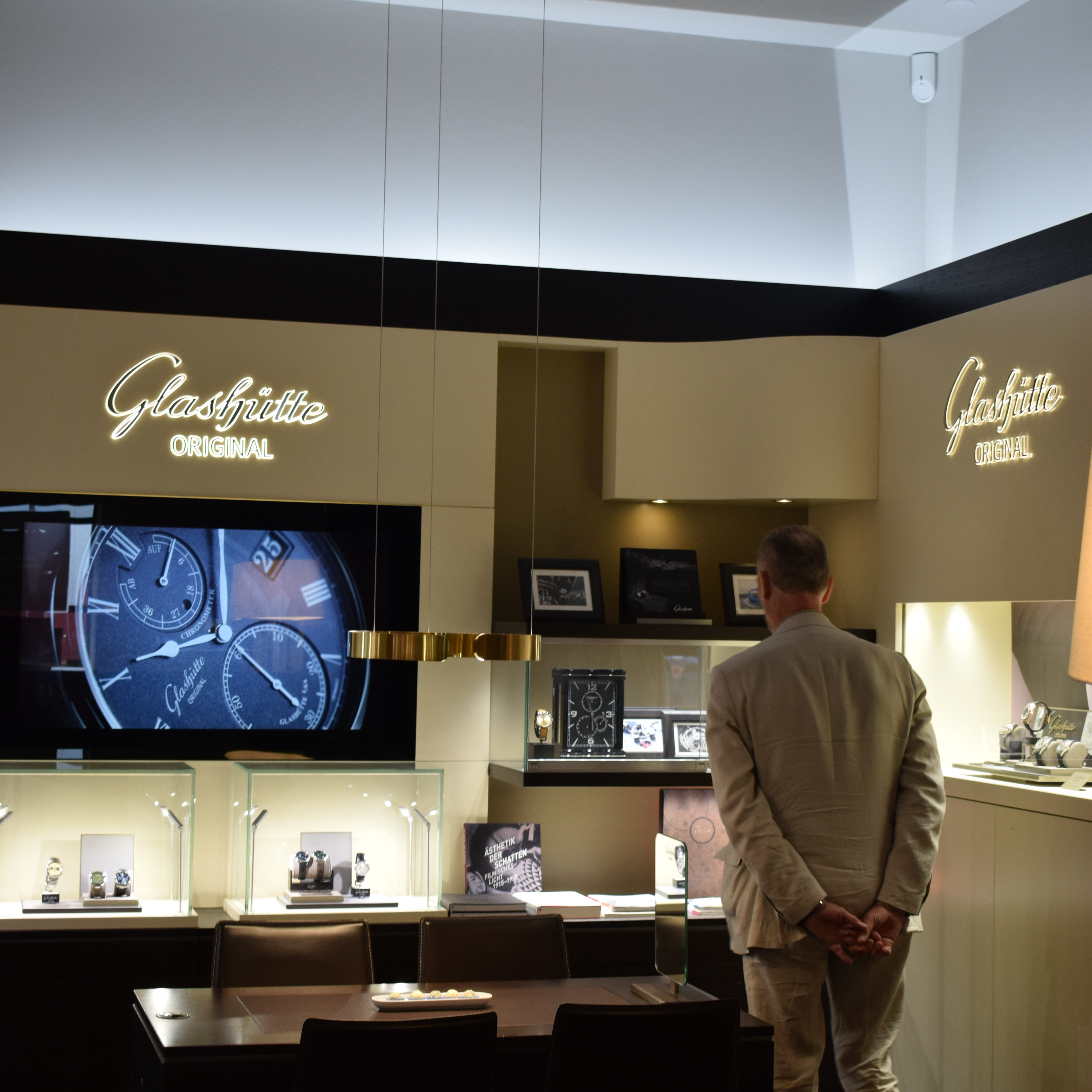 Glashütte Original Lounge im Juwelier Roller | Atelier