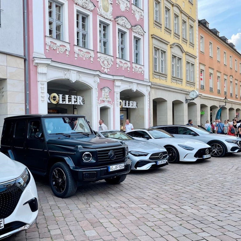 Automobile Highlights vor dem Juwelier Roller | Atelier