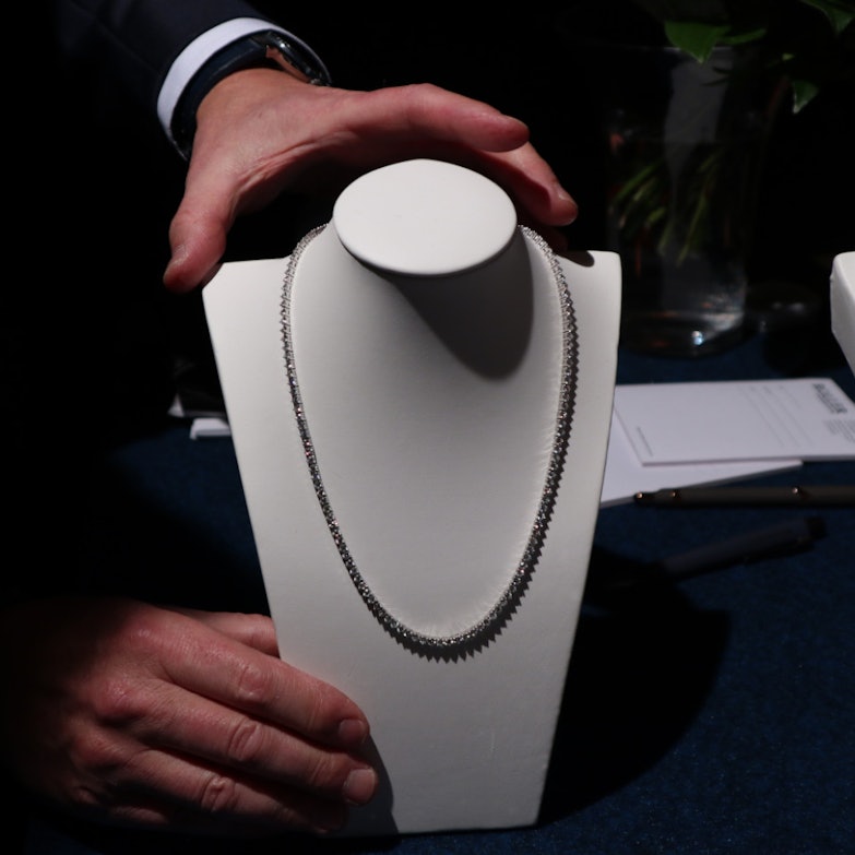 Silhouette Schmuck RUS