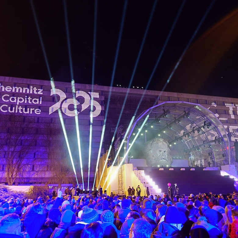 Eröffnungsveranstaltung der Kulturhauptstadt2025 am Karl-Marx Monument, Chemnitz.