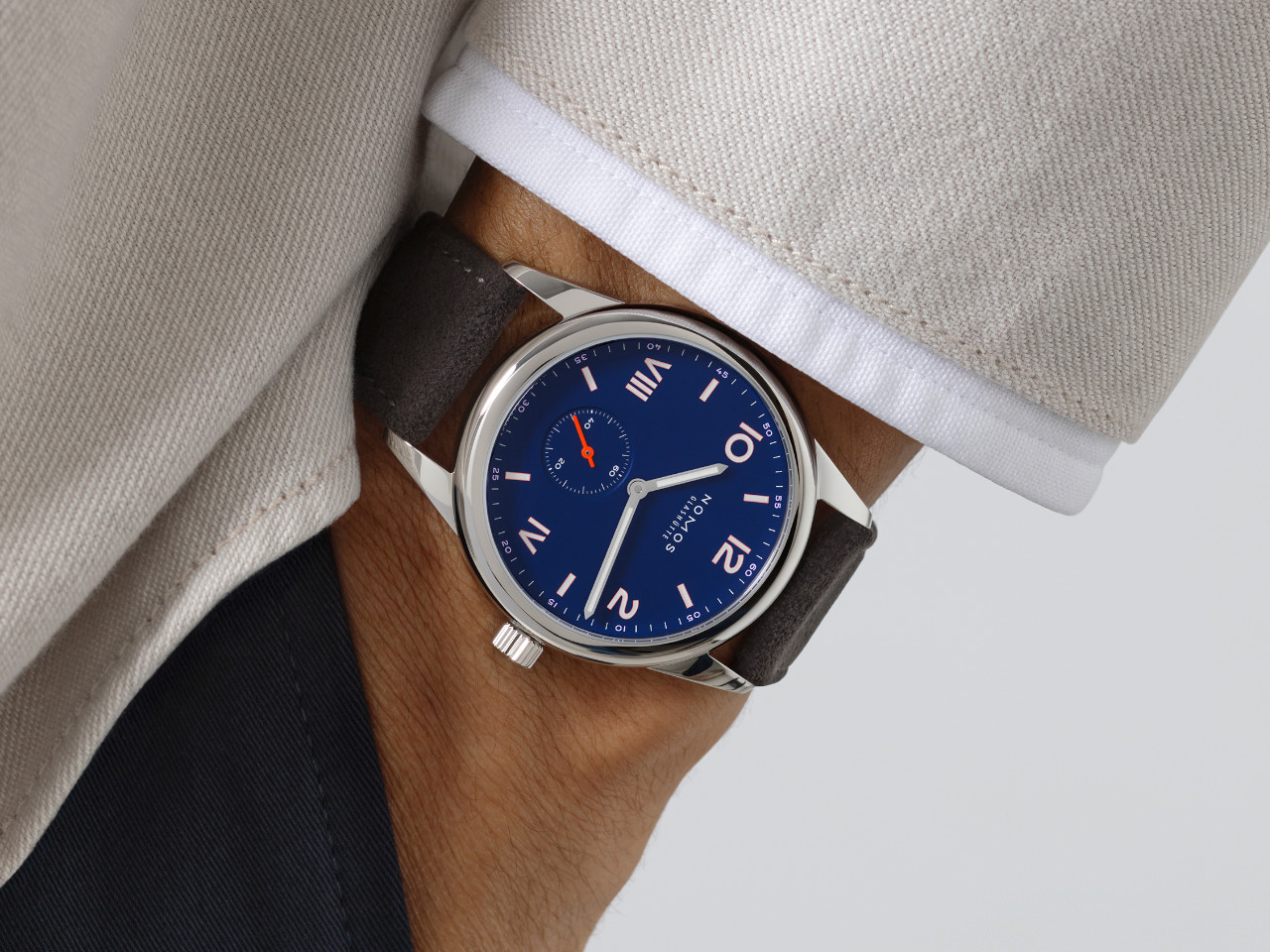 NOMOS Glashütte Club Campus 38 Nightsky Handaufzug