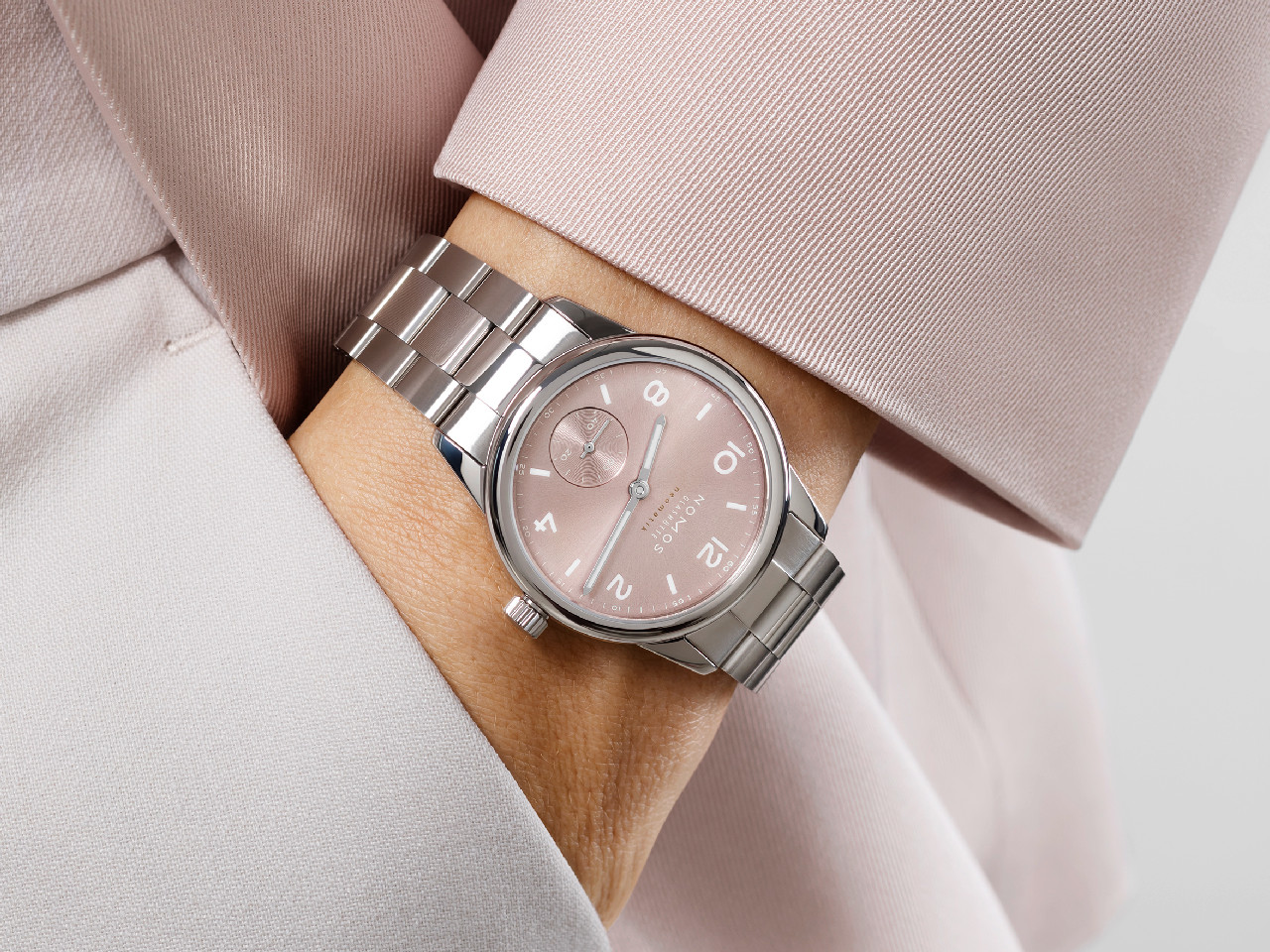 NOMOS Glashütte Club Sport neomatik 34 Rosé