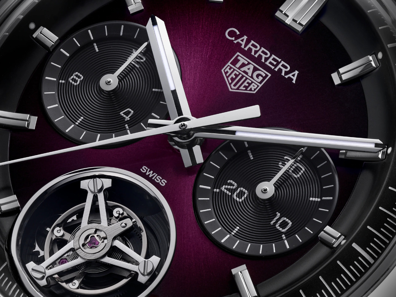TAG Heuer Carrera Chronograph Tourbillon Limited Edition Automatik Edelstahl 42mm violettes Zifferblatt schwarzes Lederband Ansicht