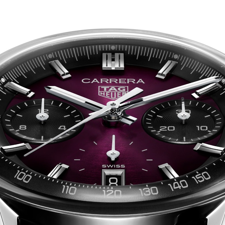 TAG Heuer Carrera Chronograph Automatik Edelstahl 39mm violettes Zifferblatt schwarzes Lederband Ansicht
