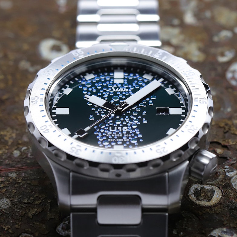 Sinn U16 Taucheruhr Limited Edition Automatik Edelstahl 44mm blau-grünes Zifferblatt Metallband Ansicht