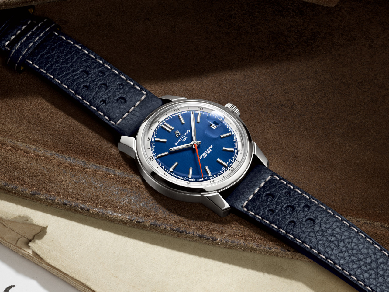 Breitling Top Time B31 Automatik Edelstahl 38mm blaues Zifferblatt blaues Lederband Szene