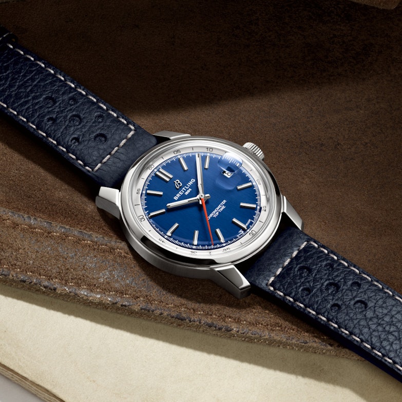 Breitling Top Time B31 Automatik Edelstahl 38mm blaues Zifferblatt blaues Lederband Szene