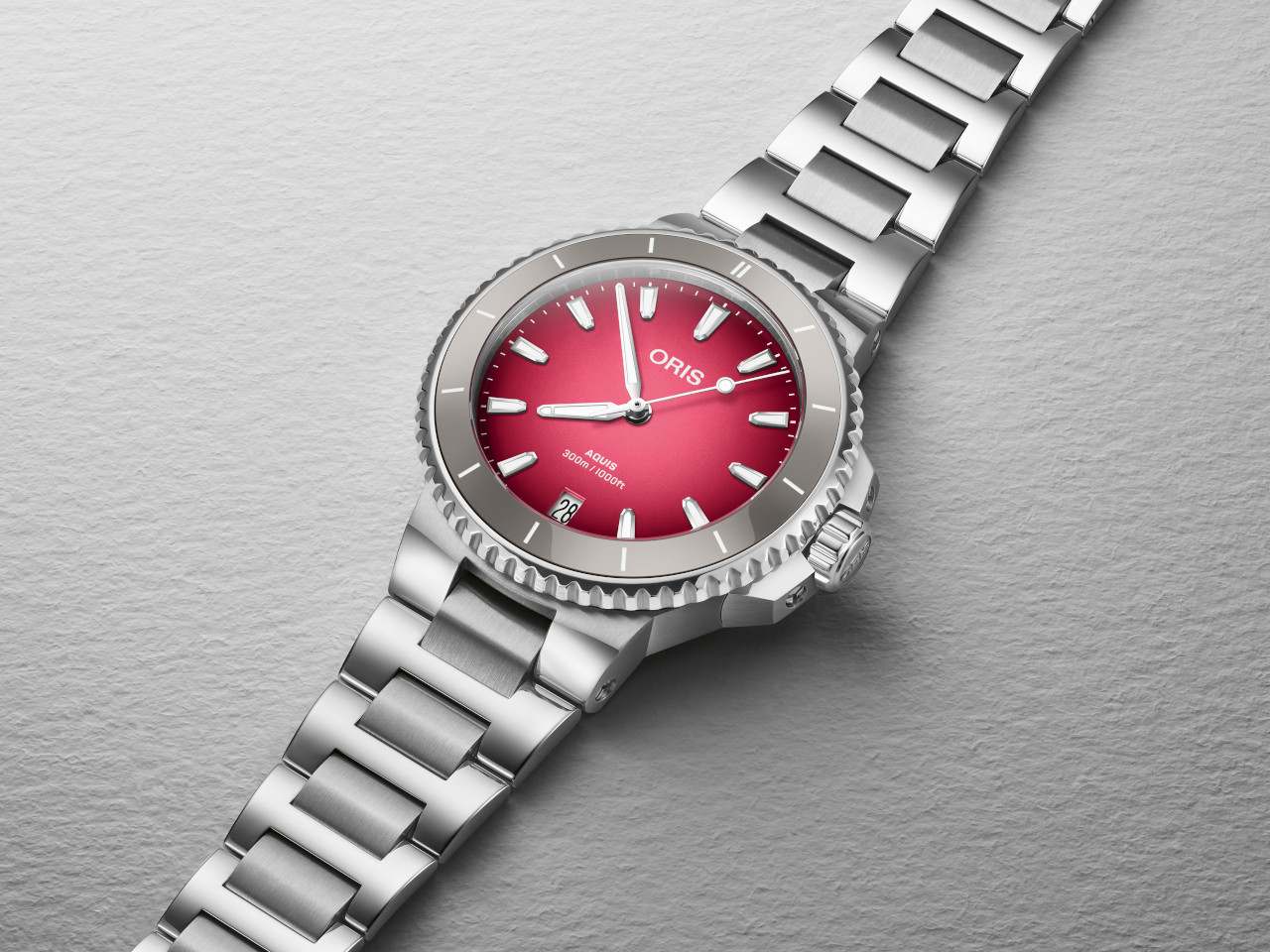 Oris Aquis Date Taste of Summer Automatik Edelstahl 36,5mm pinkes Zifferblatt Metallband