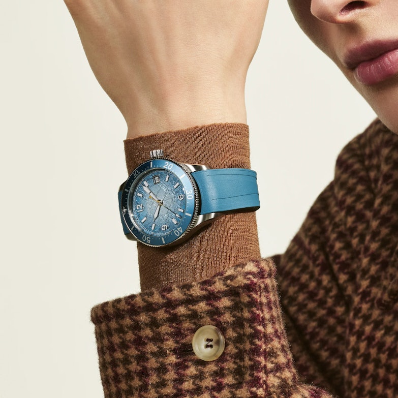 Montblanc 1858 Iced Sea Date 0 Oxygen Automatik Edelstahl 41mm blaues Zifferblatt blaues Kautschukband