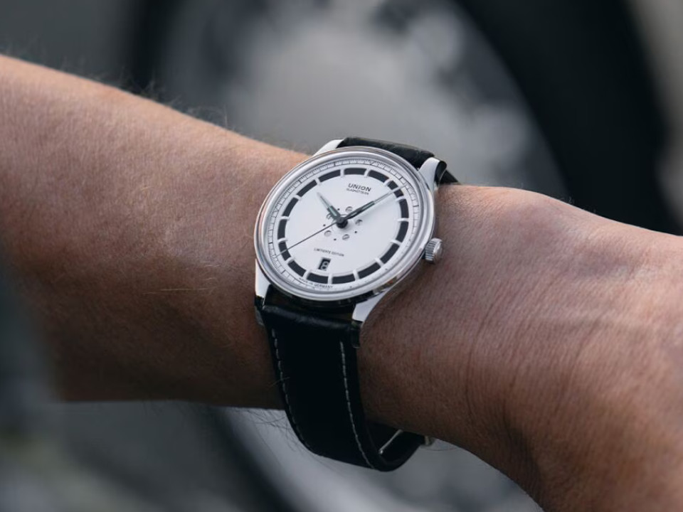 Union Glashütte Noramis Datum Deutschland Klassik 2025 Limitierte Edition am Handgelenk