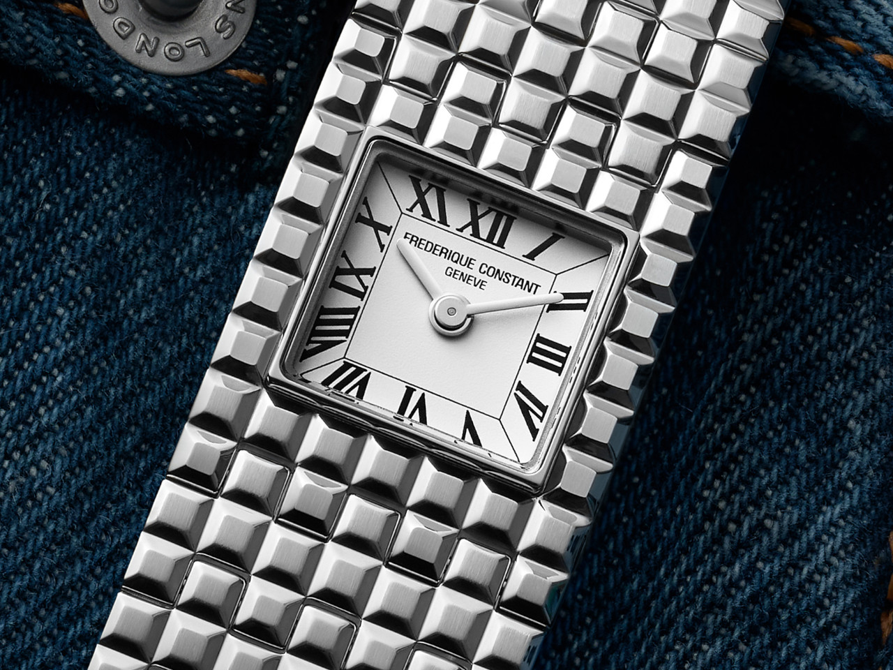 Frederique Constant Classics Manchette Quarz Edelstahl 25x20mm weißes Zifferblatt