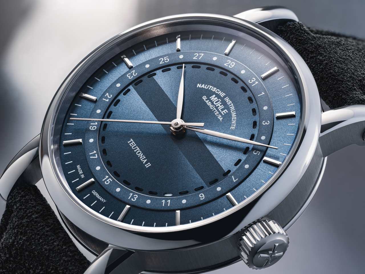 Mühle Glashütte Teutonia II Ringdatum blaues Zifferblatt
