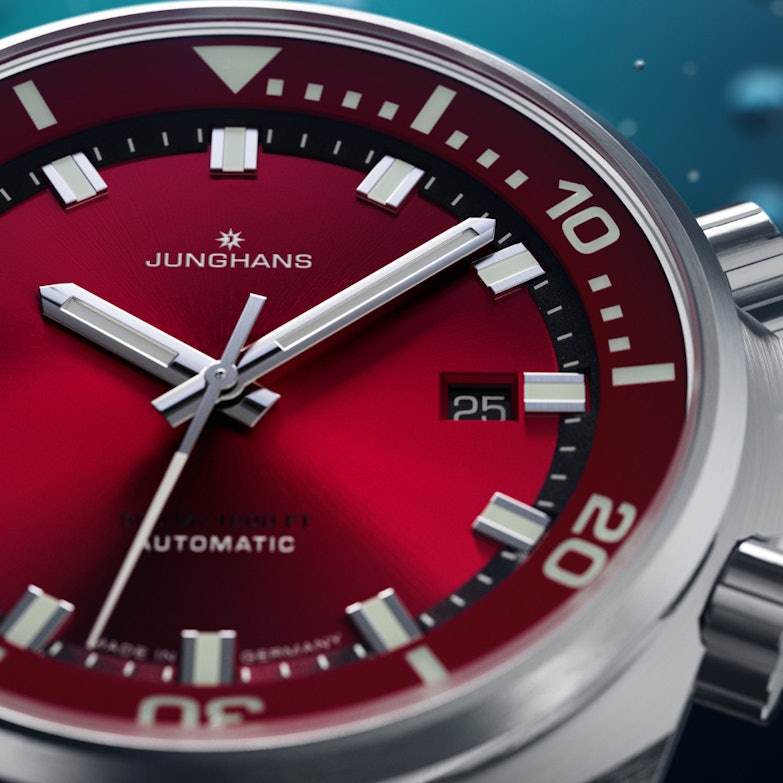 Junghans Aquaris Red Automatik Edelstahl 47mm rotes Zifferblatt