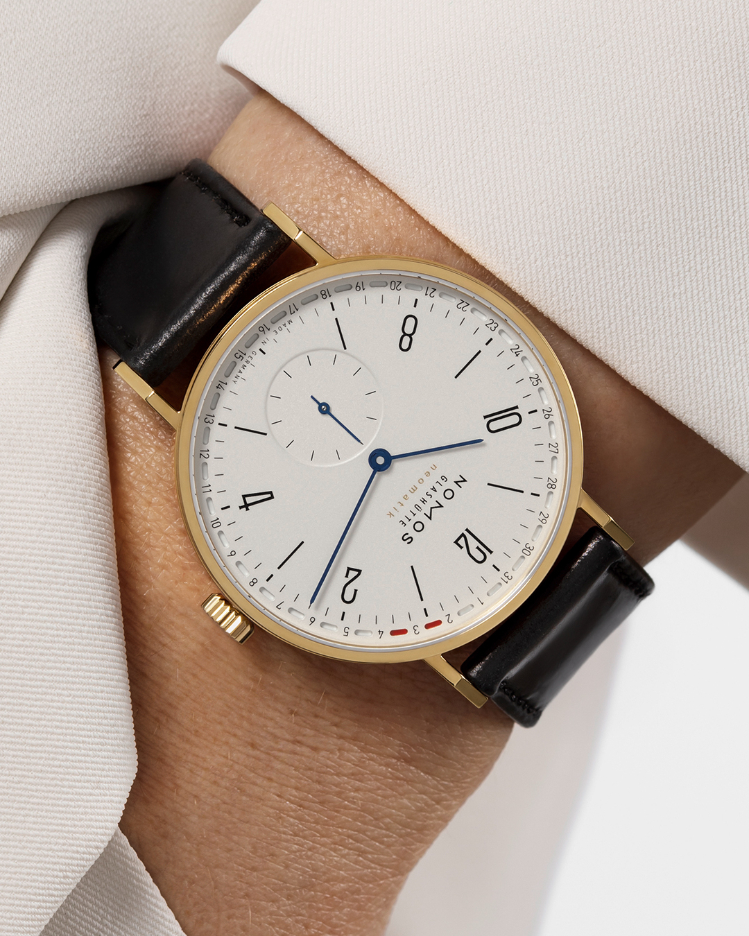 Nomos Glashütte Markenbanner mobil