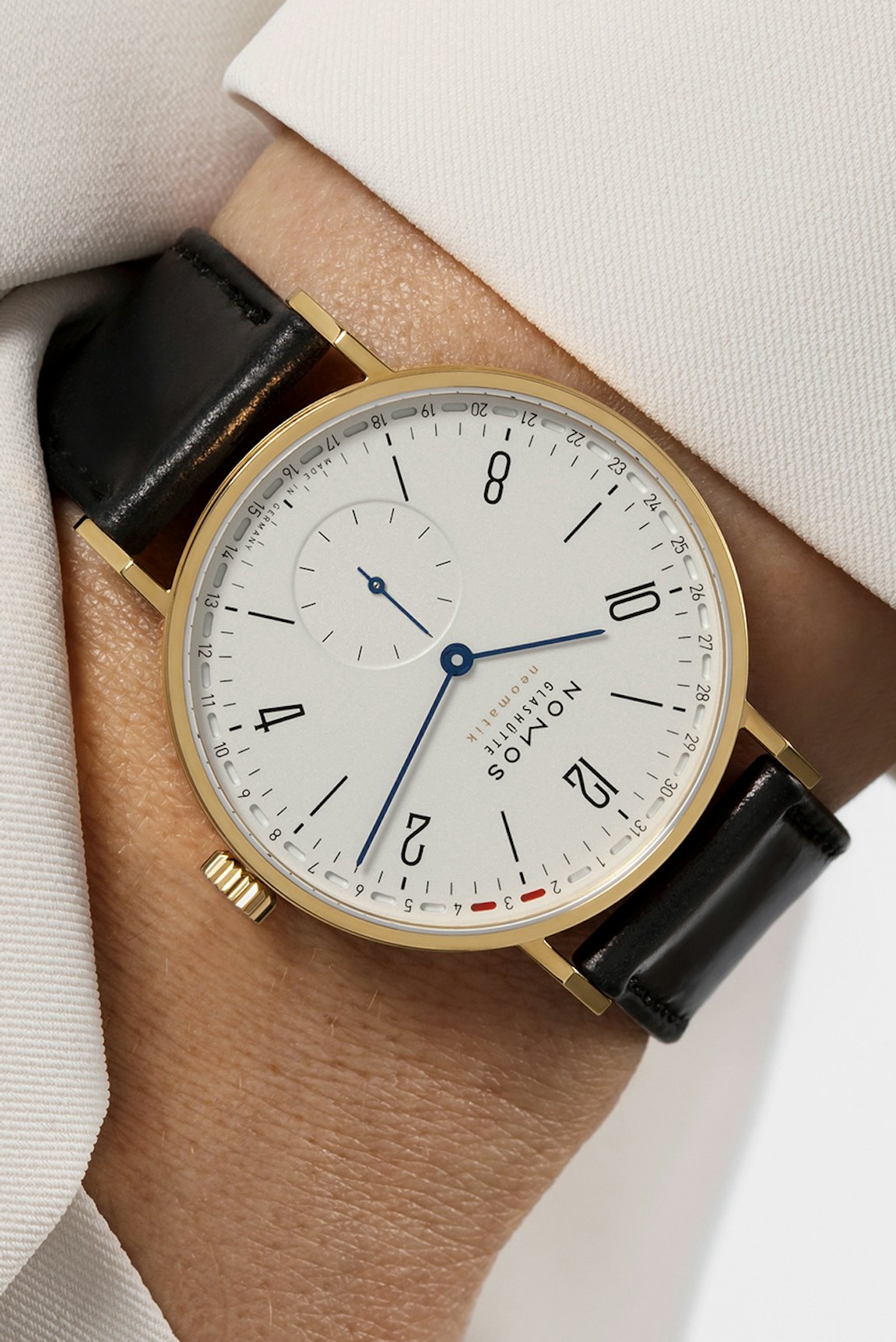 Nomos Glashütte Markenbanner mobil