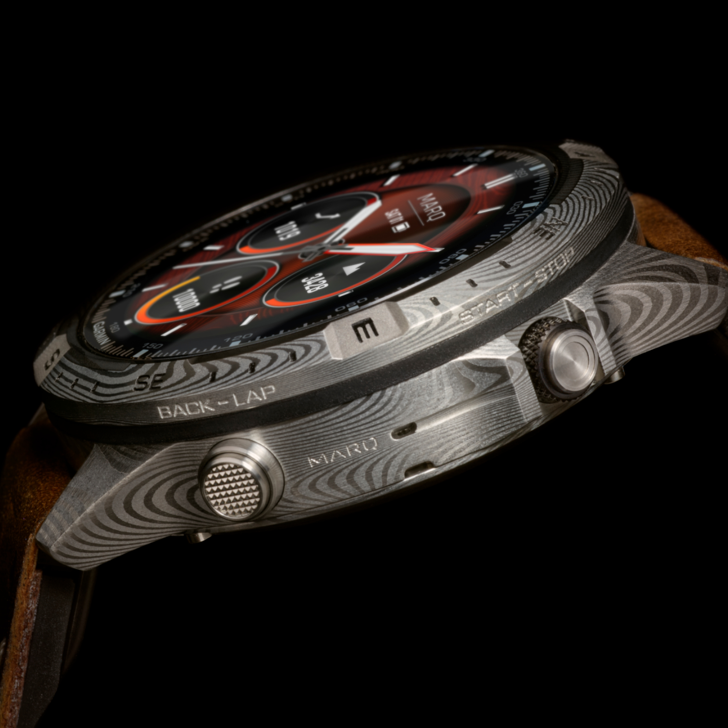 Garmin MARQ Adventurer von der Seite