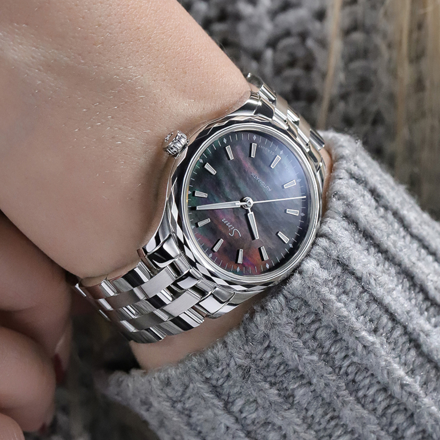 Sinn 534 Perlmutt S Automatik Edelstahl 34mm Perlmutt-Zifferblatt Metallband