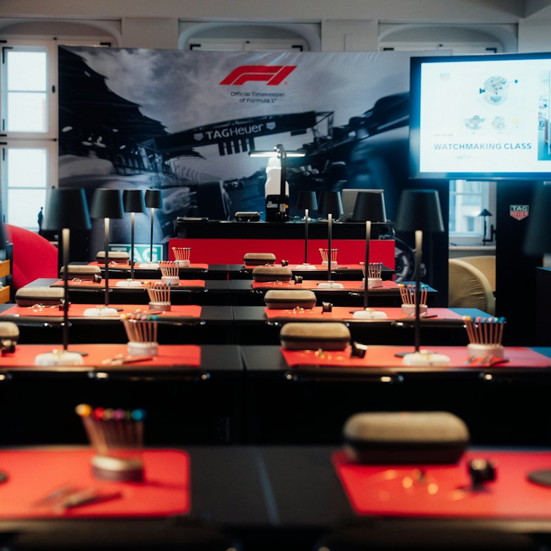 TAG Heuer Watchmaking Class | Arbeitsplätze
