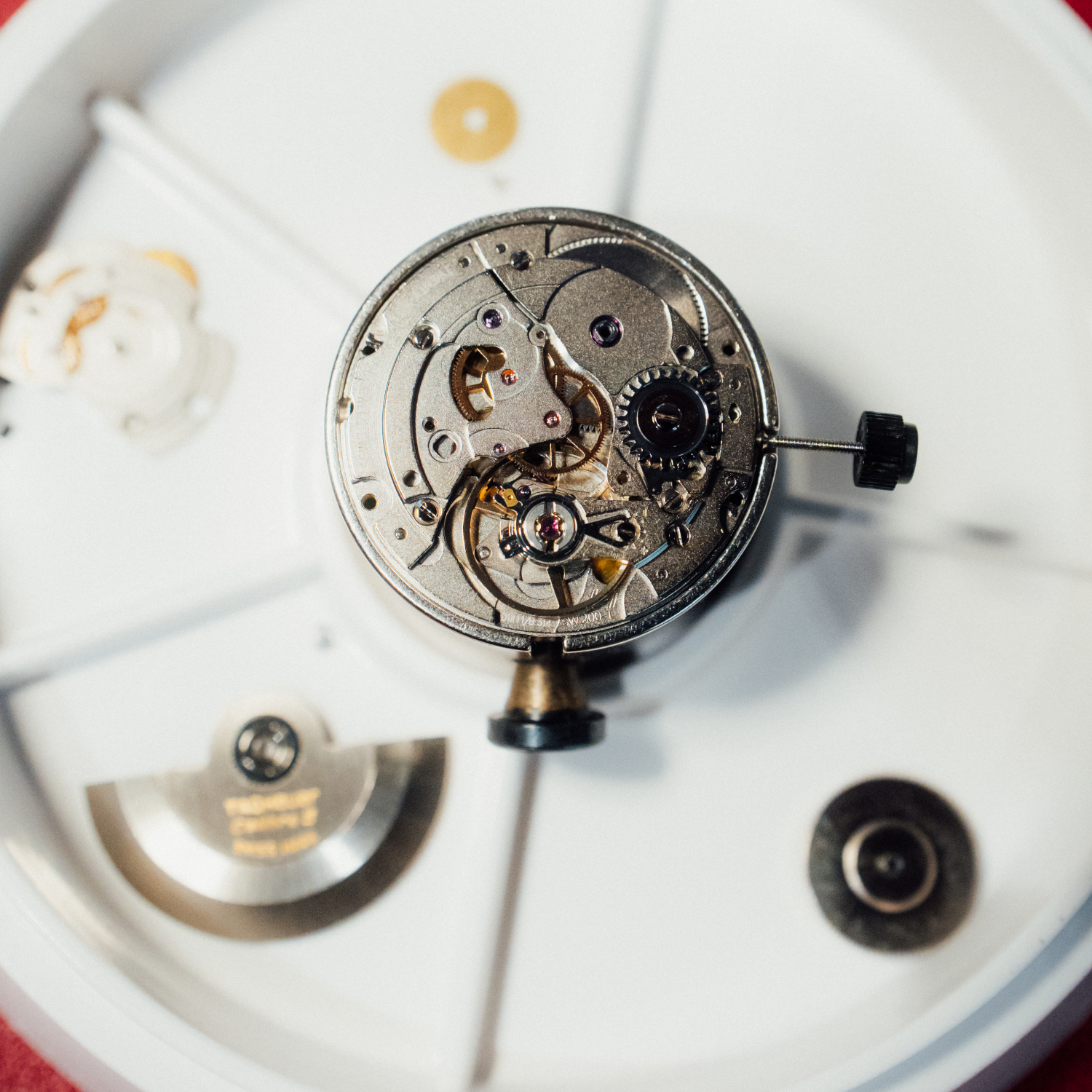 TAG Heuer Watchmaking Class | Die Teile eines Uhrwerks