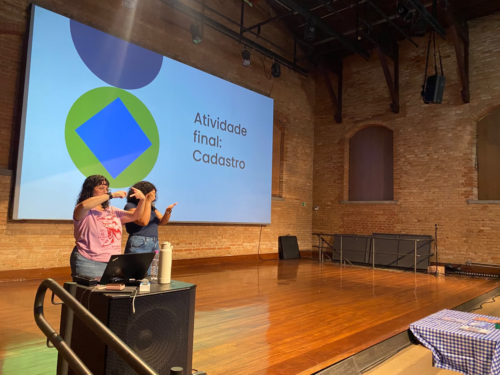 Oficina Museu Catavento e UFABC - Libras para todos: uma introdução à língua de sinais