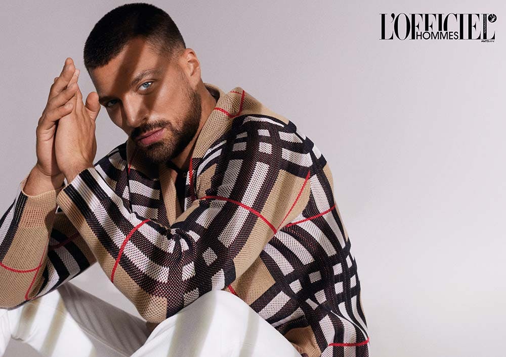 Simone Susinna ziert das Homme Novembercover Digital