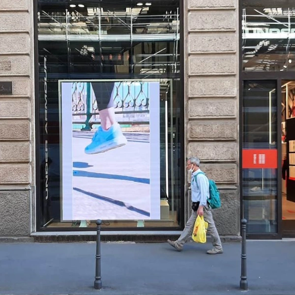 Digital window displays for your retail owner