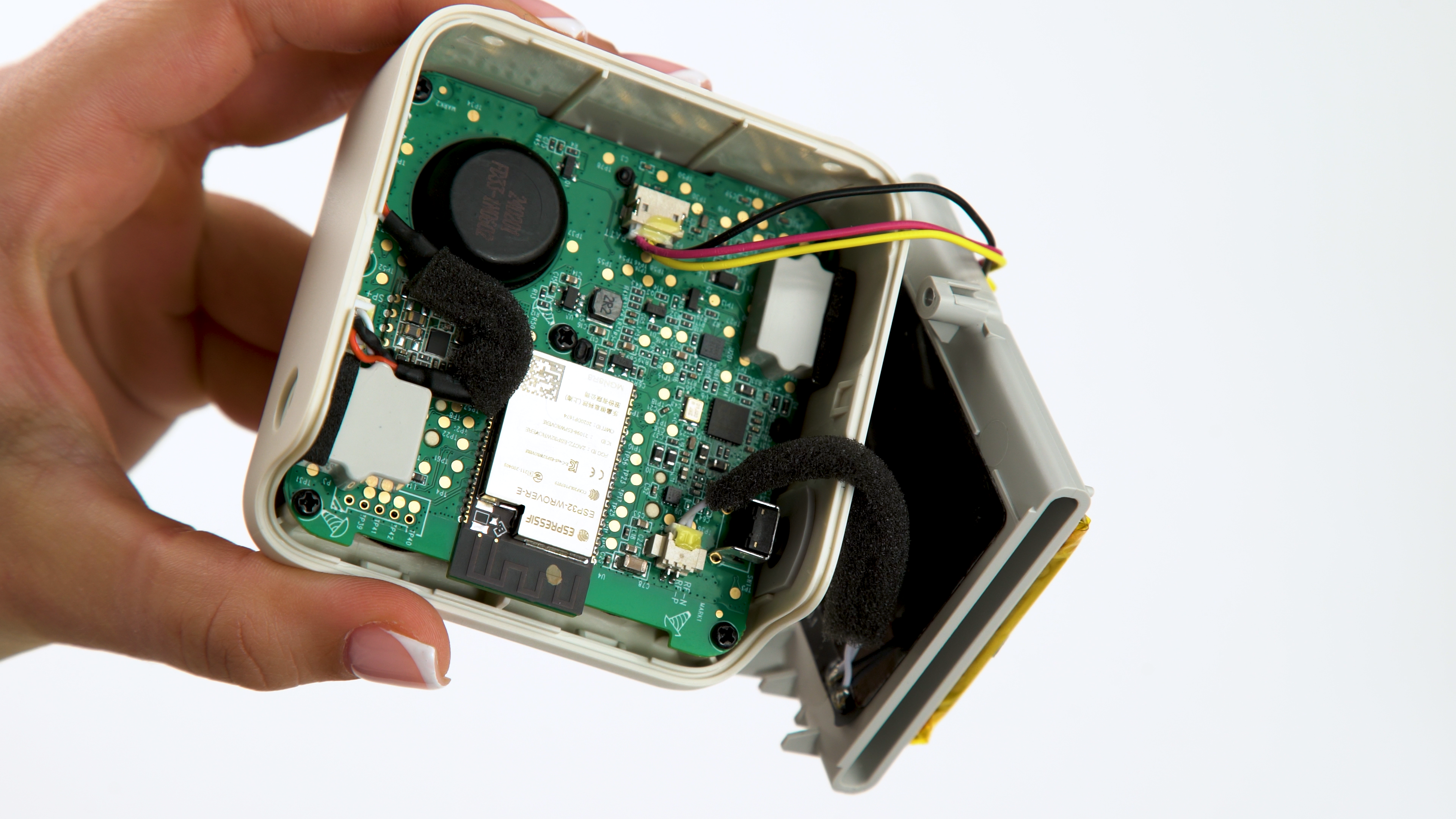 Pull battery away to reveal connectors