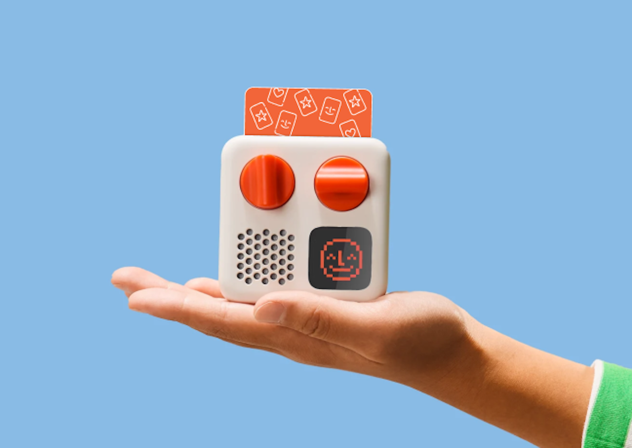 Yoto Mini Player USA – The On The Go Mini Audio Companion For Kids