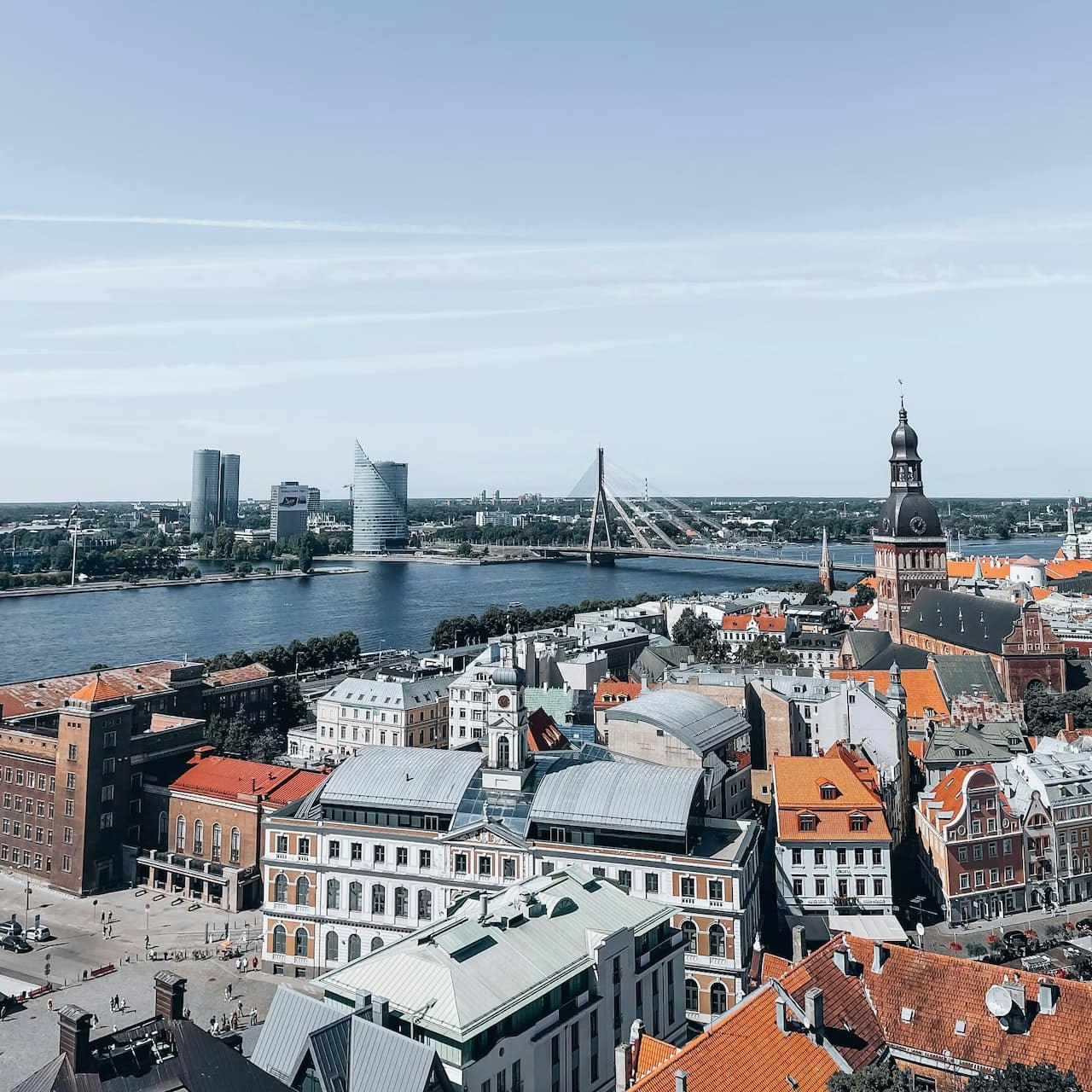cityscape,urban,building,architecture,city,outdoors