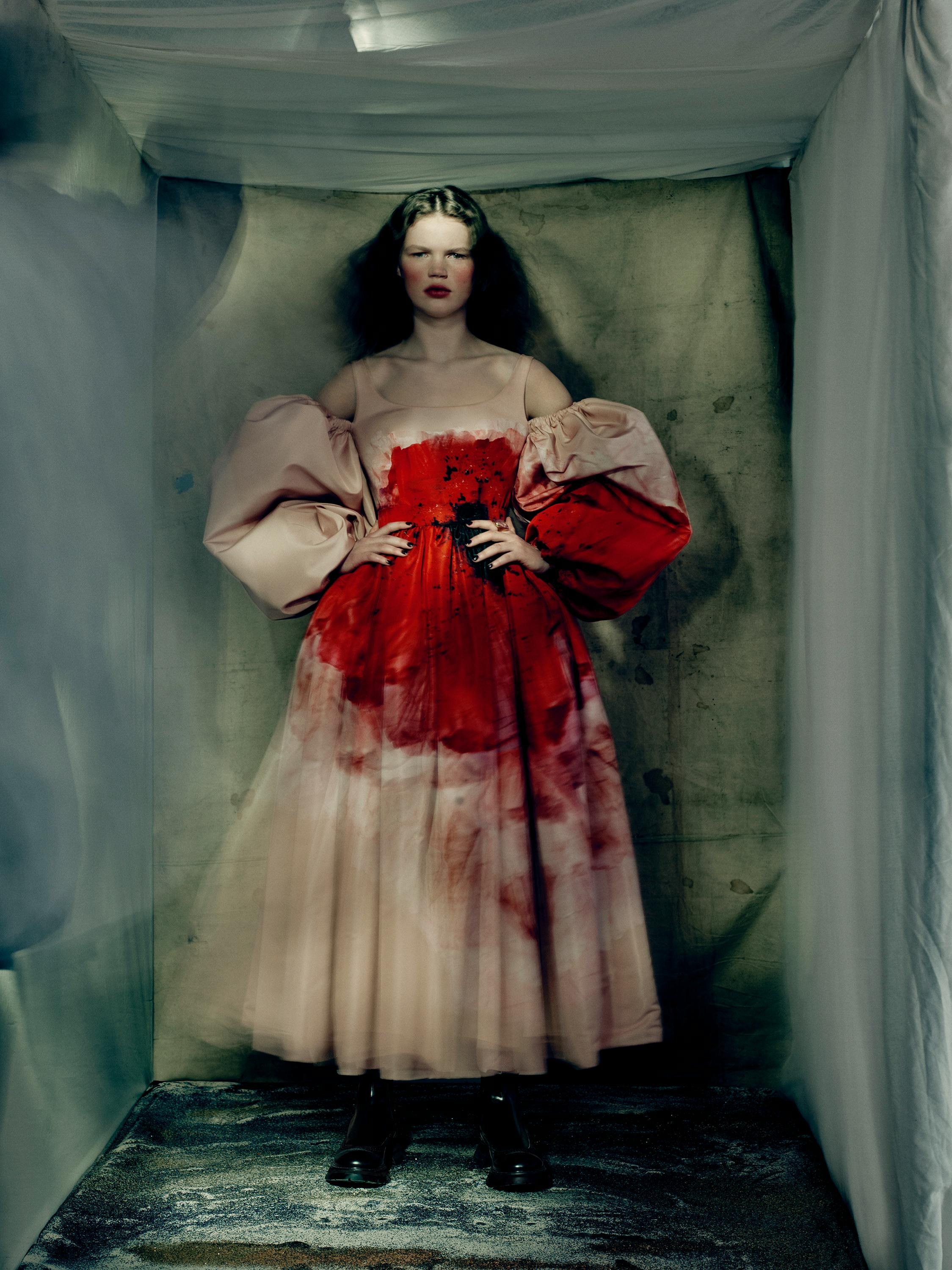 Paolo Roversi captura la nueva colección de Alexander McQueen Paolo Roversi captura la nueva colección de Alexander McQueen
