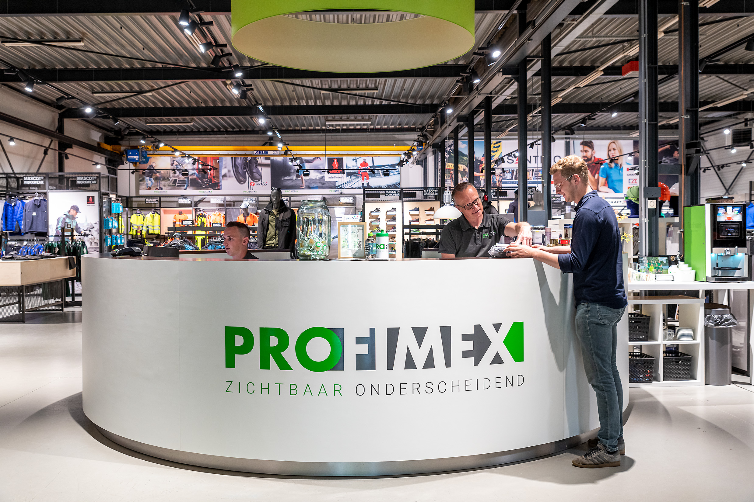 Showroom Bedrijfskleding Profimex Rijssen