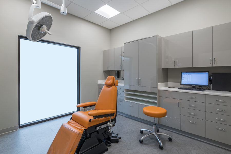 Premiere Surgical Arts patient room