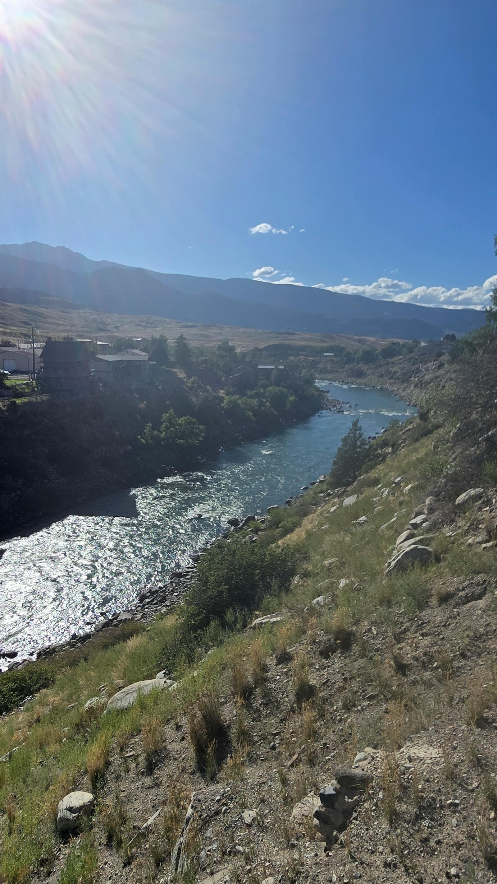 cliff overlooking the yellowstone river