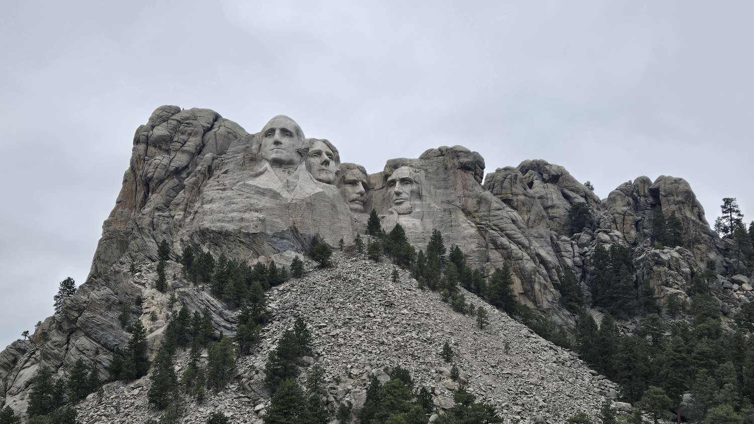 Mount Rushmore on a cloudy day