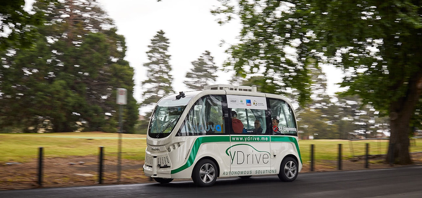 Driverless vehicle traveling along road