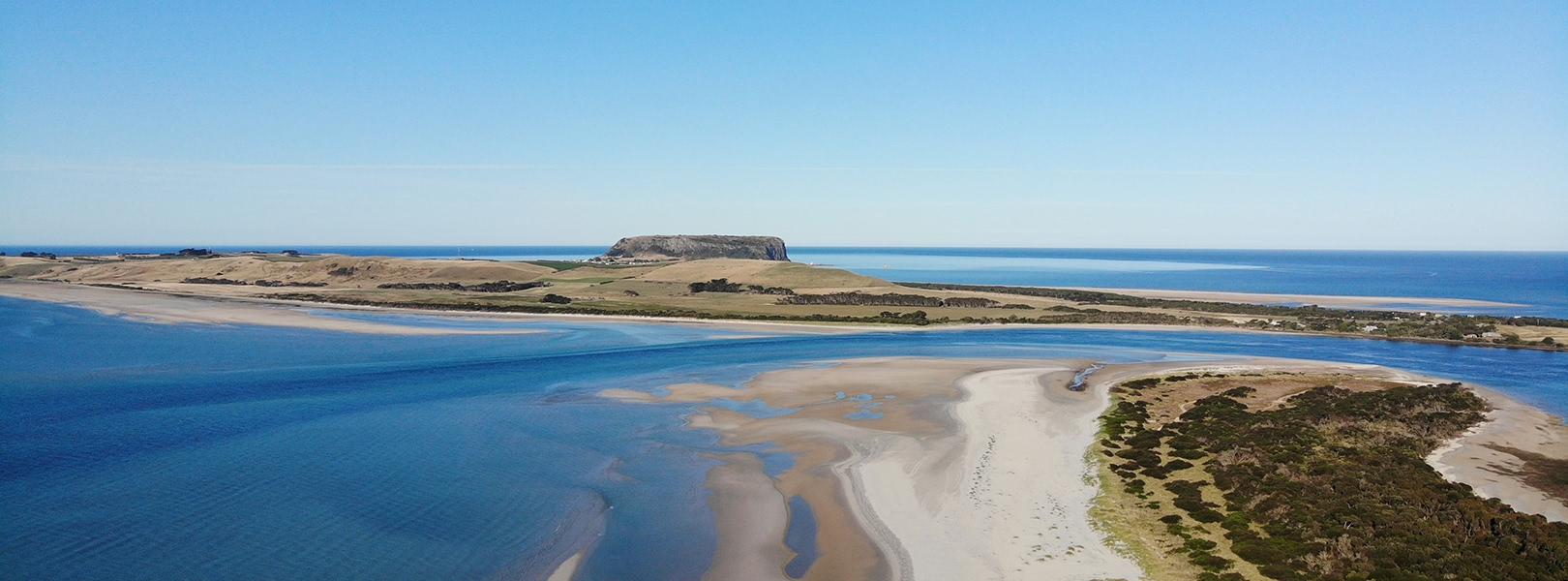 Seven Mile Beach (Circular Head) and the Nut at Stalney
