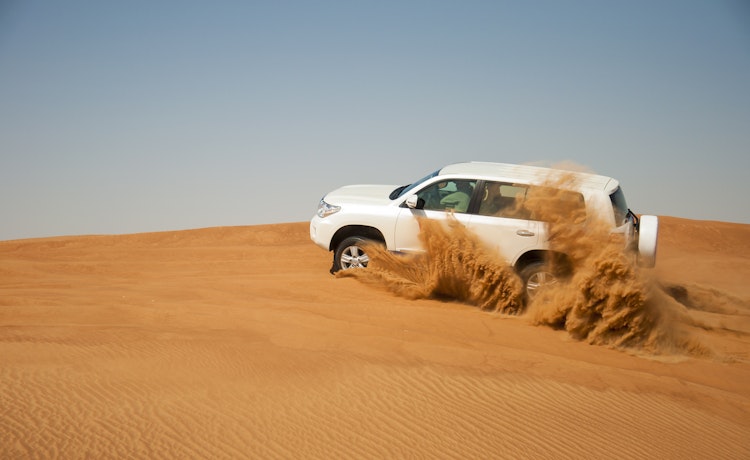 toyota landcruiser in desert