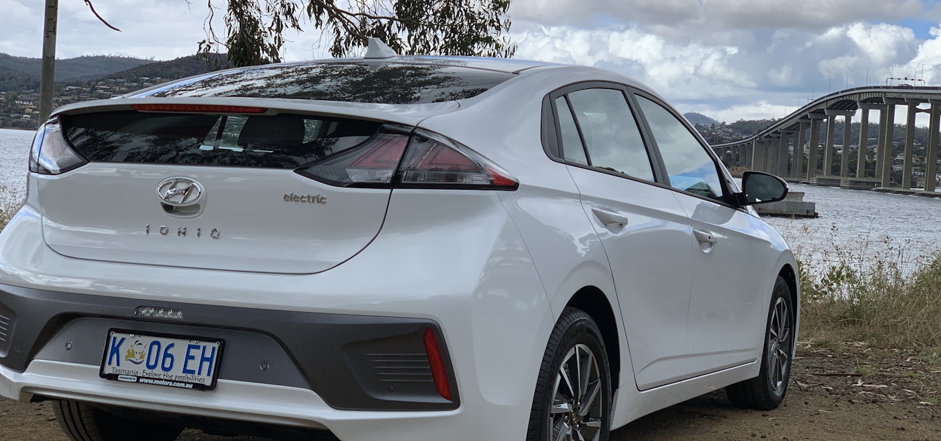 Hyundai_Ioniq_2021