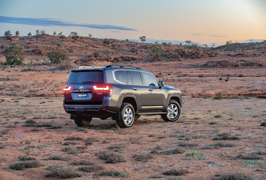 rear toyota landcruiser 