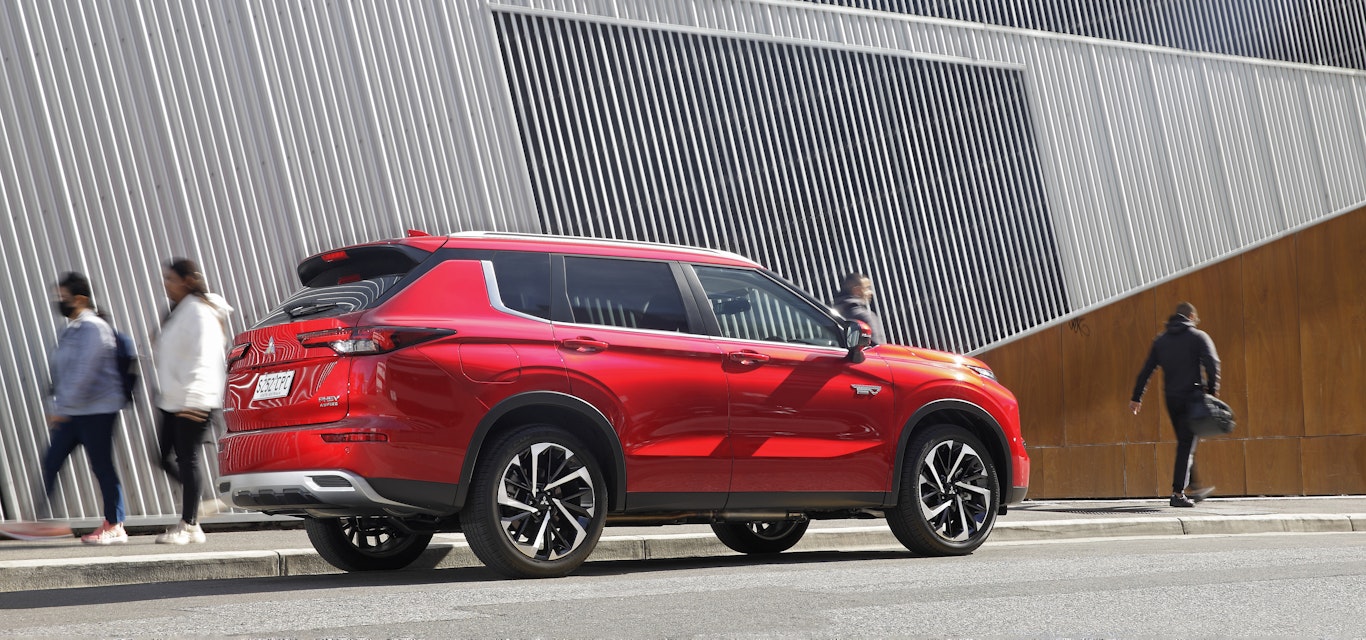 Red mitsubishi outlander Red mitsubishi outlander